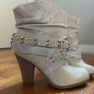 Light tan suede booties